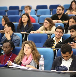 How to get a PhD in Law: Researching, disseminating and publishing in the digital world